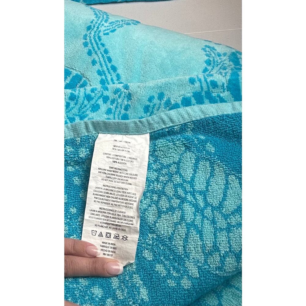 Overside Beach Towel Blue Color - Picture 2 of 4